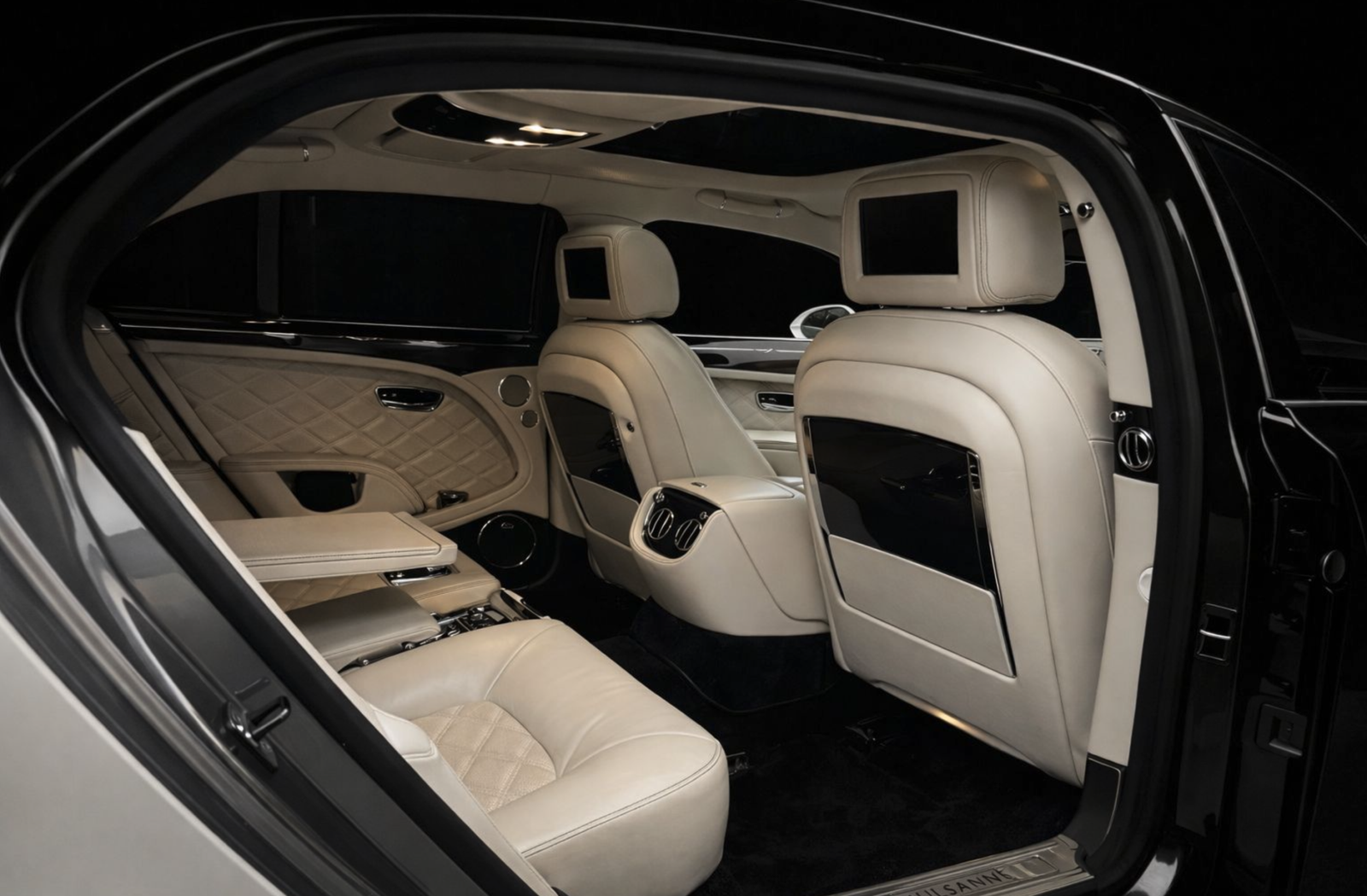 Wedding Chauffeur Service Manchester luxury Bentley Mulsanne interior with cream leather seating arranged by MCR-EXEC for premium wedding transport